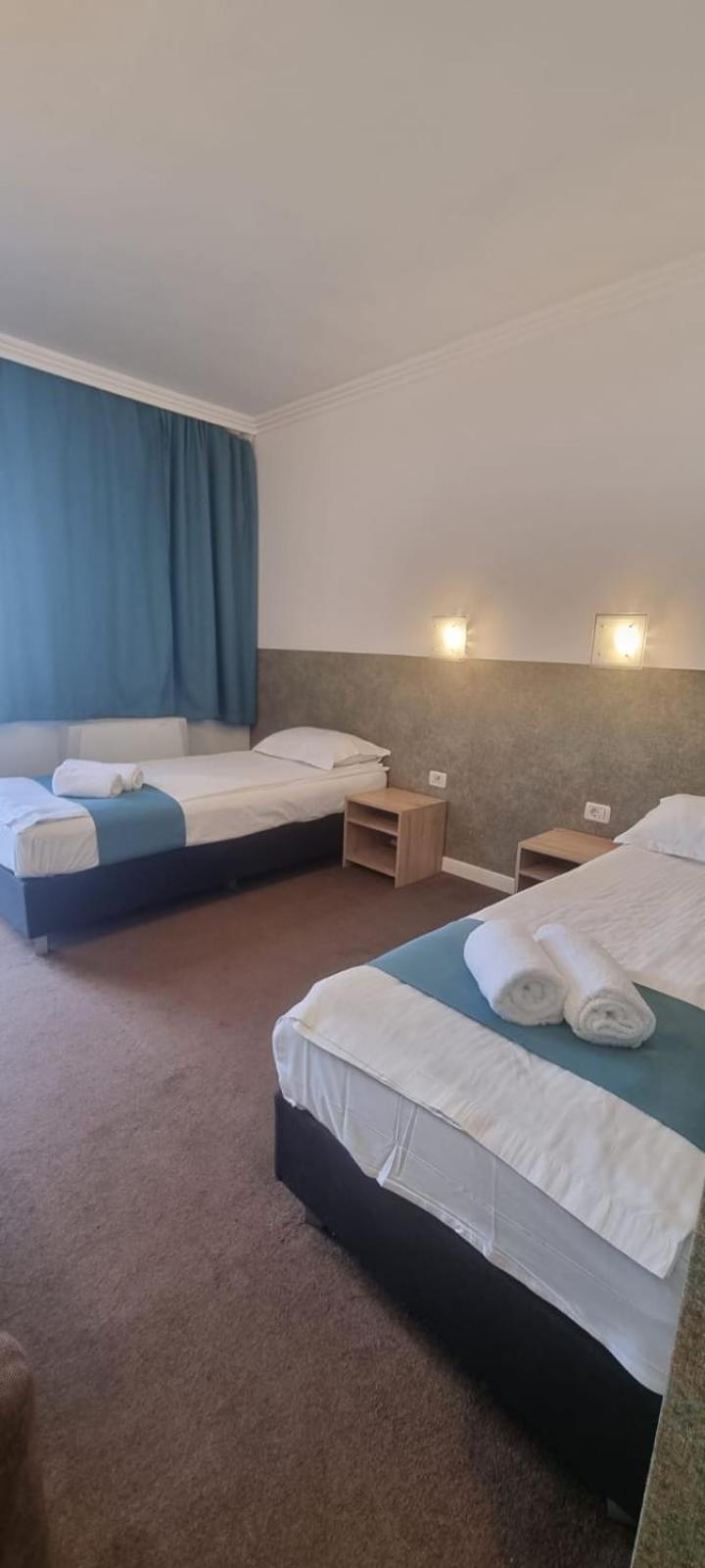 Motel Ruta 33 อาราด ภายนอก รูปภาพ