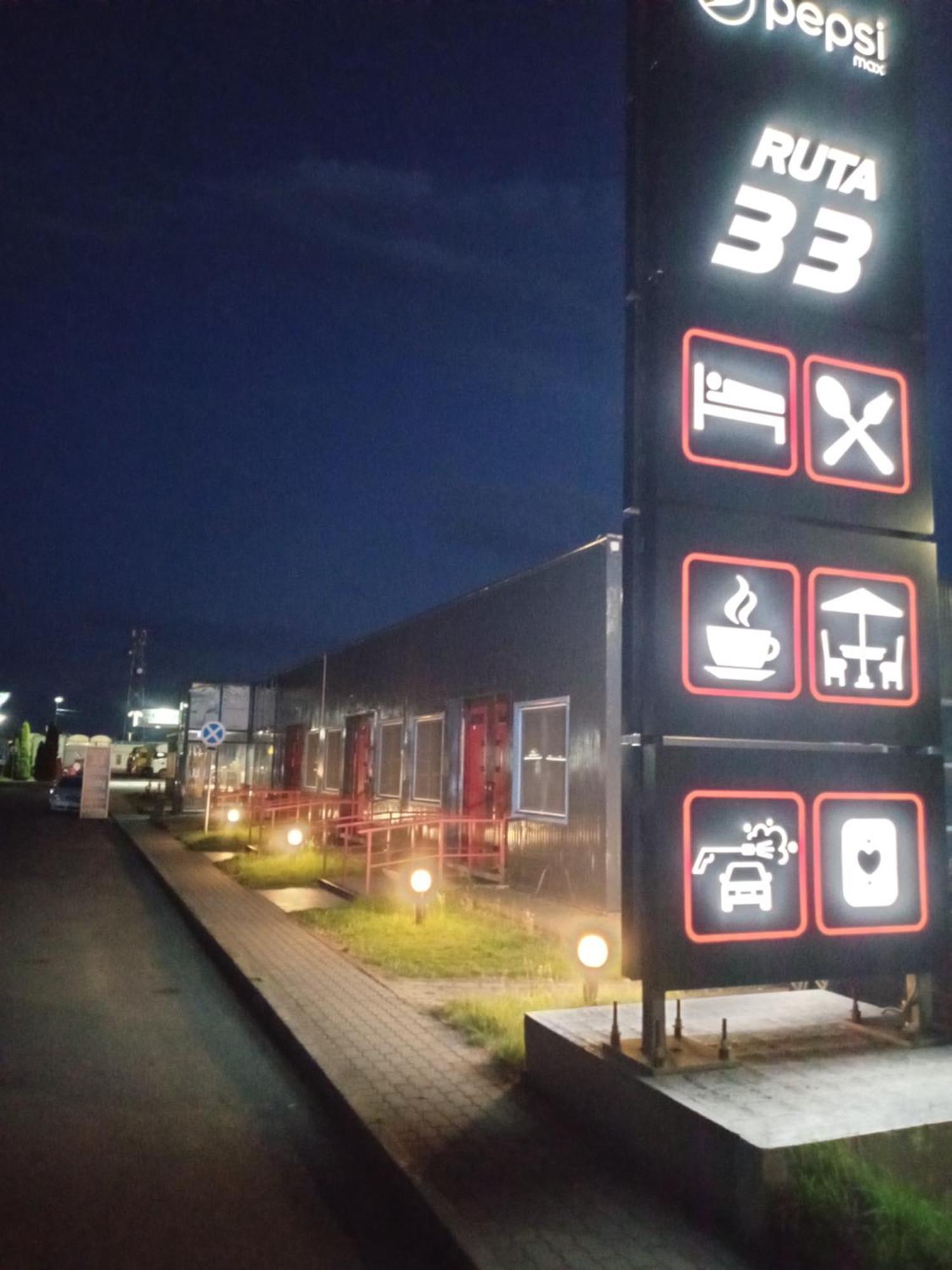 Motel Ruta 33 อาราด ภายนอก รูปภาพ
