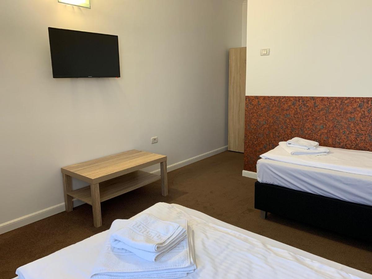 Motel Ruta 33 อาราด ภายนอก รูปภาพ